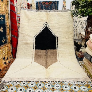 Handmade Moroccan Berber Rug, Minimalist Wool Beni Ourain Shag rug,