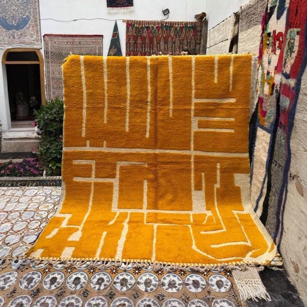 Tapis marocain jaune en laine, tapis berbère moderne, tapis bohème abstrait