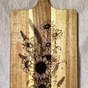 Laser Engraved Sunflower Cutting Board – Rustic Floral Charcuterie Board, Wood Burned Kitchen Decor, Farmhouse Gift, Handmade Serving Tray