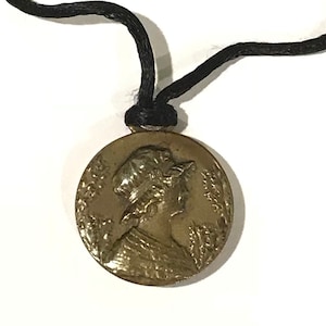 Vintage Art Nouveau Slide Locket Brass High Relief Cameo Woman Bust Hat Flower pendant necklace Black Silk Cord