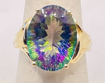 Vintage 14k Yellow Gold Mystic Topaz 10 Ct. Oval Rainbow 6g Cocktail Ring Sz7.5