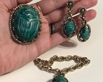 Vintage Chunky Scarab Beetle Gold Green Bakelite Lucite Clip Earrings Pin Brooch Pendant Charm Bracelet Set Florenza Goldette Coro