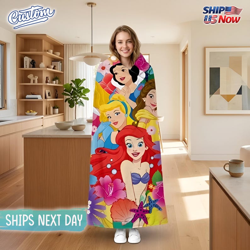 Personalized Princess Aesthetic Blanket, Snow White Ariel Belle Sleeping Beauty Blanket, Floral Sea Pattern Blanket, Custom Name Gift bild 2