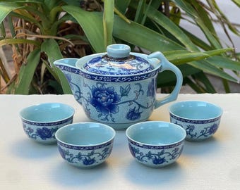Vintage-Style Blue & White Porcelain Tea Set - Floral Teapot, 4 Cups