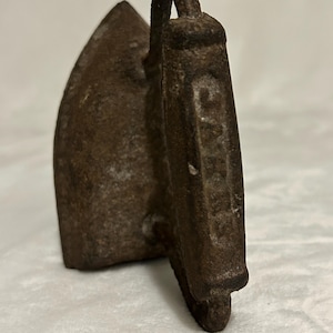 Antique Cast Iron Sad Iron