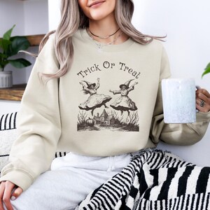 Retro Halloween-heksensweater: Trick or Treat-afbeelding, spookachtig seizoen
