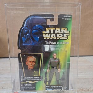 AFA 80 NM Classificato 1997 Kenner Star Wars POTF2 Green Card Grand Moff Tarkin Collection 3/ Adesivo Olografico. Mai offerto prima in nessun Kenner.