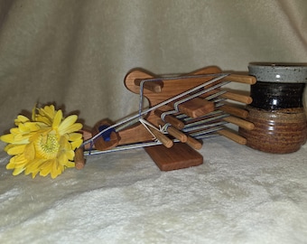 Telar Cherry Inkle - Clavijas de roble - Hecho a mano con madera local. 11,4 cm de alto x 22,9 cm de largo - Urdimbre de 122 cm, urdido con un proyecto de inicio.