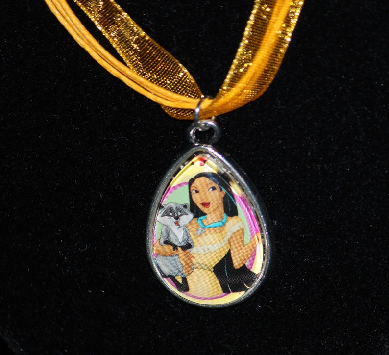 Disney Princess Pocahontas Native American Indian Necklace Jewelry