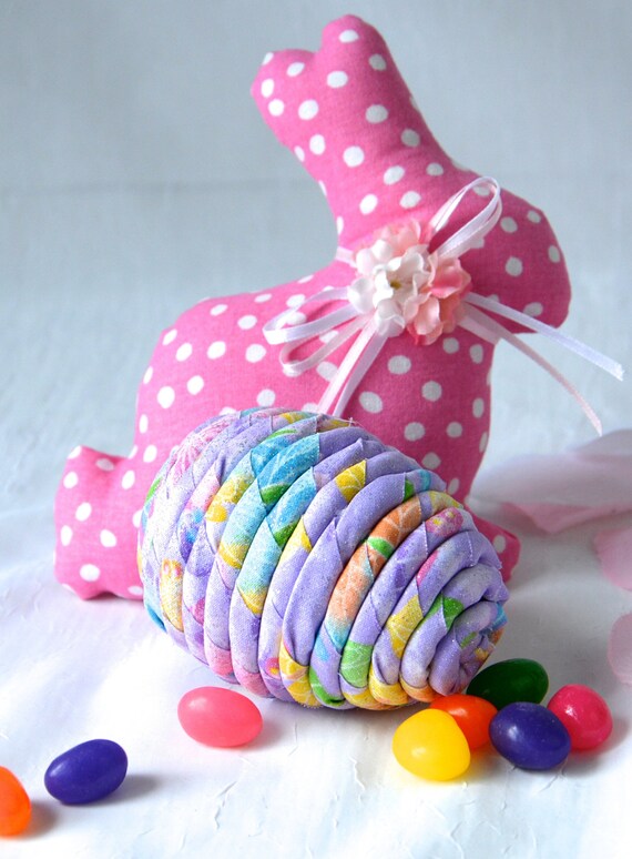 Glitter Easter Egg Ornament, 1 Handmade Lavender Easter Egg, Violet Easter Decoration, Easter Basket Filler Stuffer, Easter Egg Hunt Toy