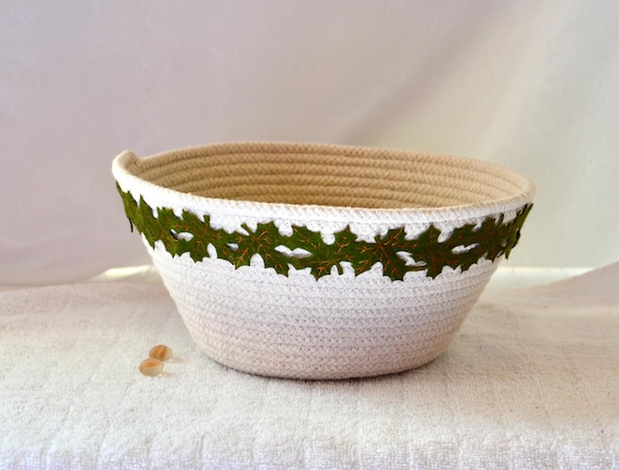 Green Leaf Rope Bowl, Farmhouse Bread Basket, Handmade Maple Leaf Basket, Country Mail Bin, Minimalist Coiled Basket, Natural Rope Bowl