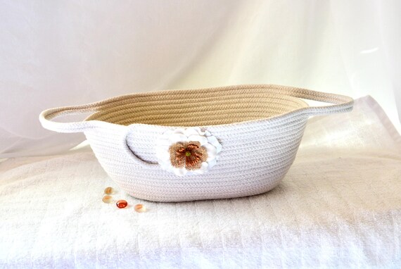 Minimalist Rope Basket, Country Bath Tissue Holder, Cottage Key Holder, Handmade Farmhouse Clothesline Basket, Shabby Chic Oval Bowl