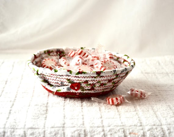 Christmas Candy Bowl, 1 Handmade Fabric Rope Basket, Cute Holly Berry Potpourri Holder, Red Key Bowl, Holiday Decor, Trinket Ring Dish Tray