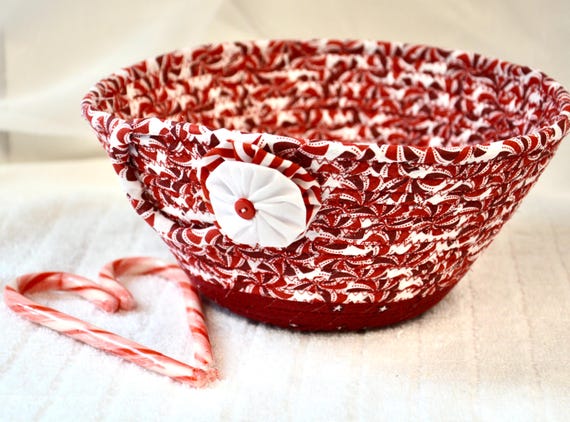 Christmas Candy Bowl, Handmade Decorative Entry Basket, Holiday Gift Basket, Festive Napkin Holder, Unique Red Christmas Basket