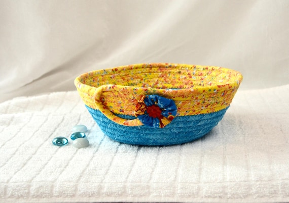 Summer Fabric Basket, Sunflower Fruit Bowl, Beach Cottage Basket, Handmade Napkin Holder, Vibrant Gift Basket, Colorful Bath Tissue Holder