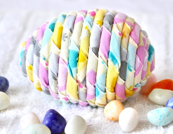 Maraca Easter Egg Hunt Toy Egg, 1 Handmade Percussion Musical Easter Egg, Shaker