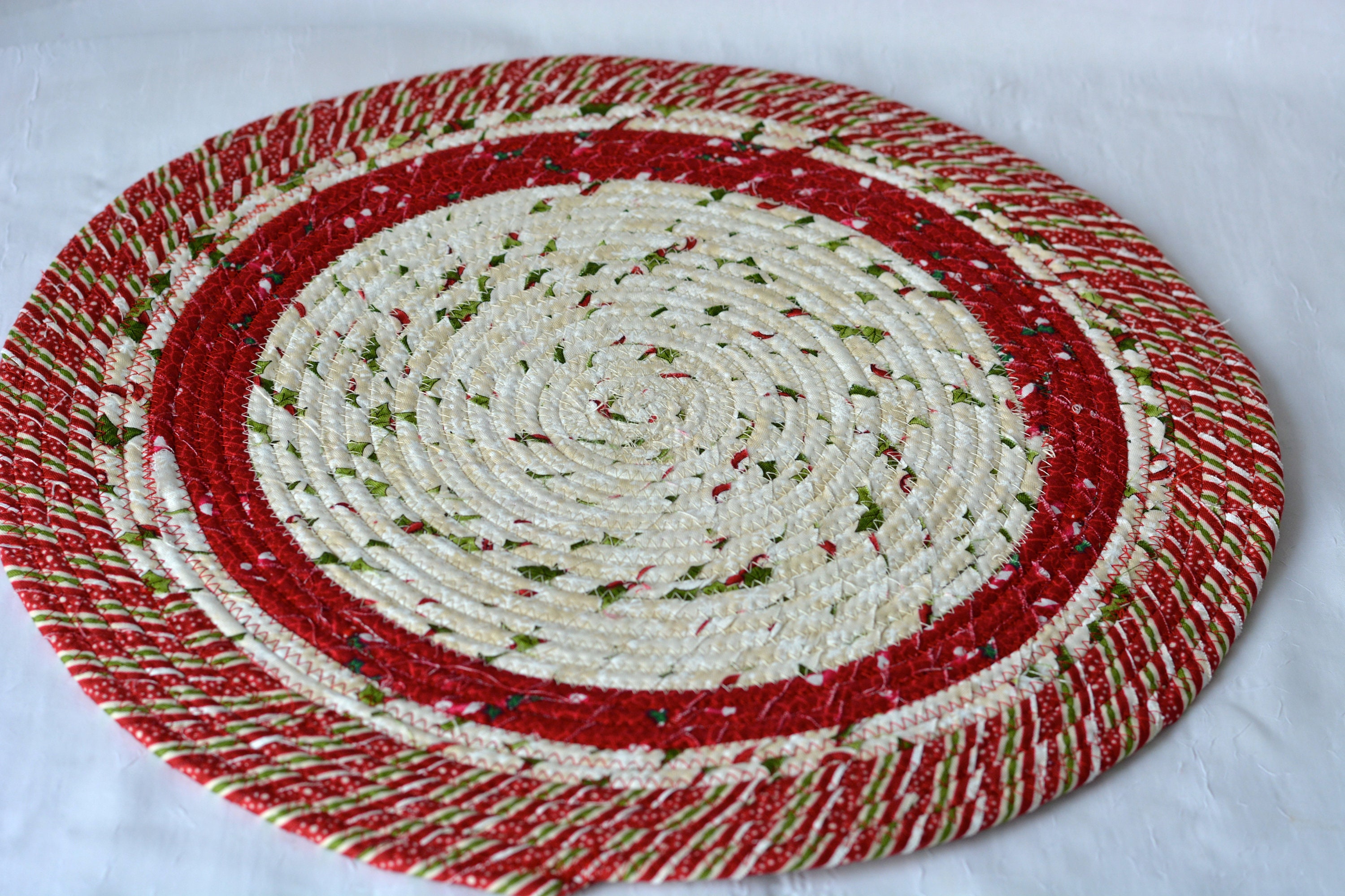 Red Christmas Trivet, 1 Handmade Place Mat, 14 Quilted Potholder, Table ...