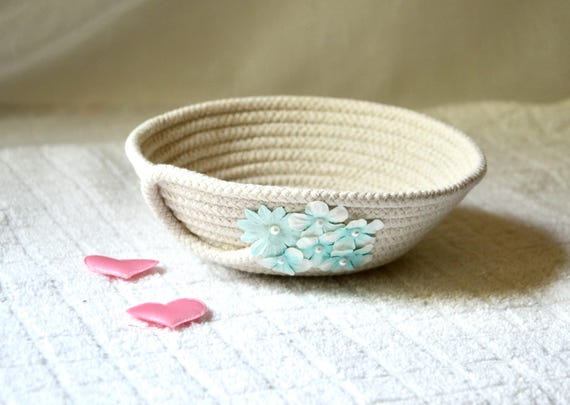 Country Rope Bowl, Handmade Clothesline Basket, Small Key Holder, Cottage Chic Candy Dish, Farmhouse Rustic Ring Dish, Minimalist Bowl