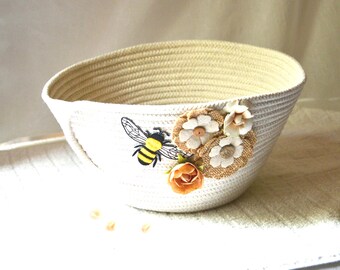 Handmade Honey Bee Basket, Decorative Rope Bowl, Beige Clothesline Basket