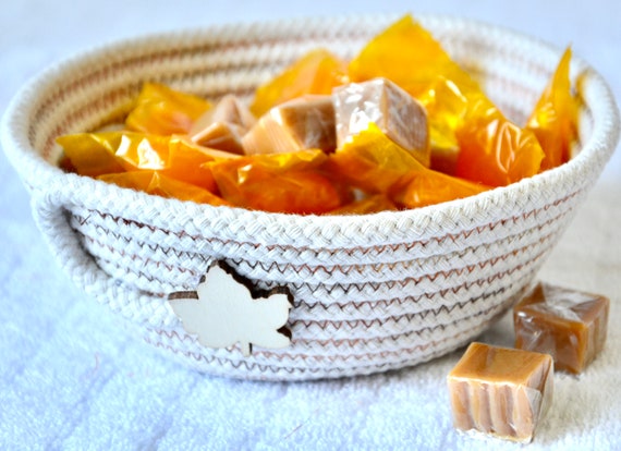 Fall Rope Bowl! Minimalist Maple Leaf Basket, Fall Candy Dish, Handmade Key Holder or Potpourri Bowl, Ring Dish, Autumn Maple Home Decor