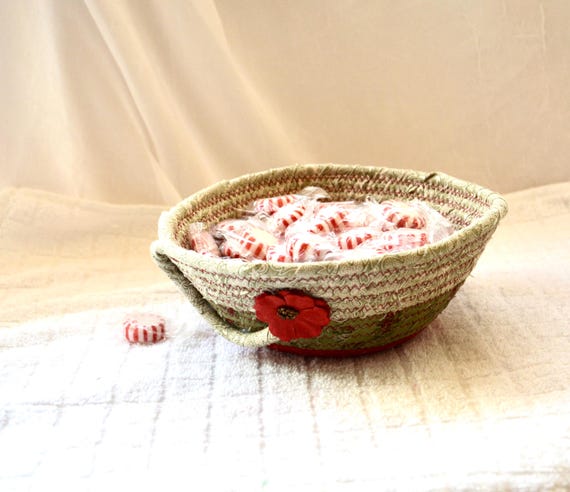 Handmade Christmas Potpourri Bowl, Shabby Chic Holiday Candy Dish