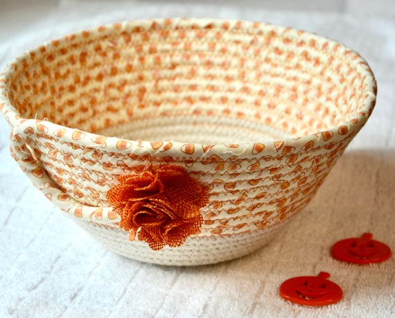 Country Rope Basket, Decorative Candy Corn Bowl, Halloween Candy Bowl, Handmade Fall Napkin Basket, Hand Coiled Fabric Basket, Fruit Bowl