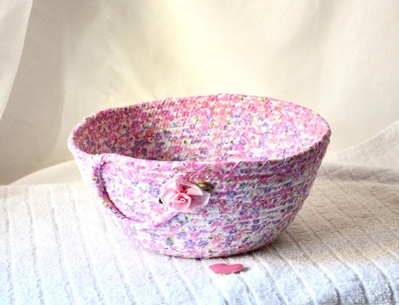 Country Cottage Basket, Pink Shabby Chic Bowl, Handmade Floral Fabric Basket, Summer Pink Daisy Basket, Mother Gift Basket, Bath Decor