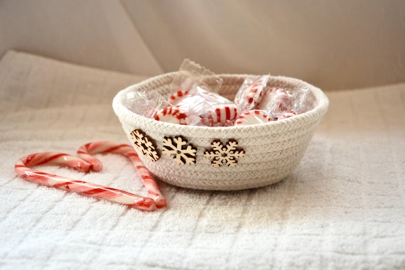 Handmade Coiled Rope Basket: Snowflake Accent, Winter Home Decor