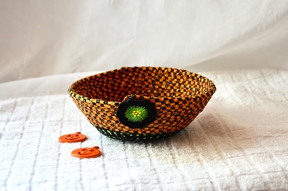 Halloween Candy Dish, 1 Fall Black Fabric Basket, Gift Basket, Key Holder, Desk Clip Basket, Ring Dish, Change Coin Holder, Small Rope Bowl
