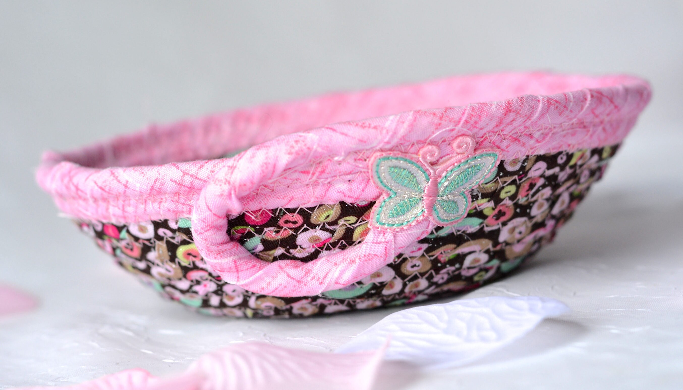 Cute Bling Basket Handmade Pink Dot Bowl Candy Dish Desk 1