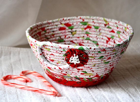 Christmas Tree Candy Bowl, 1 Handmade Decorative Entry Basket, Holiday Gift Basket, Festive Napkin Holder, Unique Christmas Tree Basket
