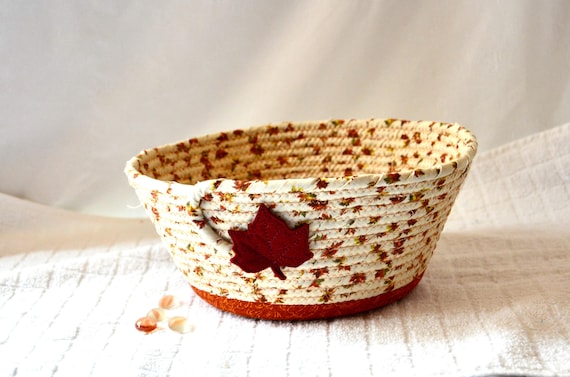 Fall Country Basket, 1 Fall Foliage Bread Basket, Maple Leaf Fruit Bowl, Autumn Napkin Holder, Gift Basket, Unique Fabric Rope Basket