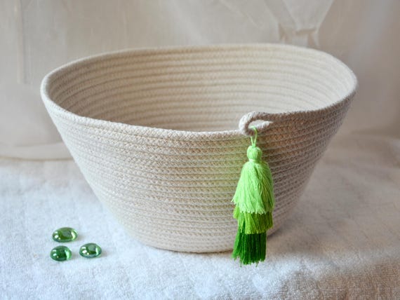 Country Patio Basket, Minimalist Outdoor Decor Bowl, Handmade Rope Basket, Farmhouse Clothesline Bowl, Lime Cream Tassel Basket, Party Bowl