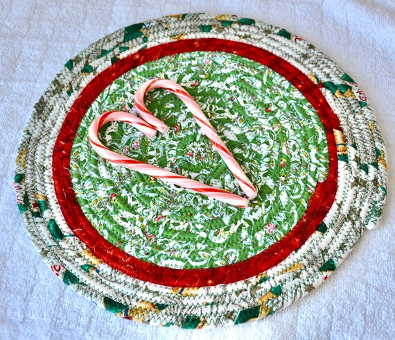 Emerald Green Christmas Trivet, 11" Handmade Holiday Hot Pad, Lovely Table Topper Mat, Potholder, 1 Fabric Place Mat