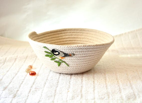 Birdwatcher Gift Basket, Cute Chickadee Bowl, Country Bird Bowl, Key Holder, Handmade Rope Basket, Summer Picnic Basket, Outdoor Patio Decor