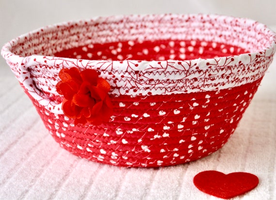 Valentine's Day Decor Basket, Handmade Heart Basket, Red Party Bowl, Gift Basket, Cute Key Holder, Fruit Bowl, Napkin Bin