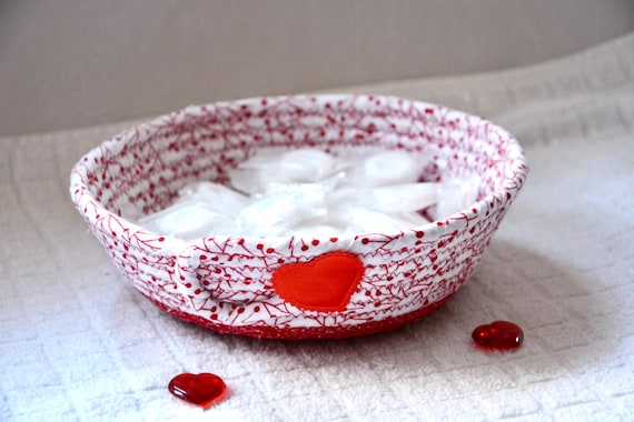 Handmade Red Valentine Fabric Rope Basket: Valentine's Day Candy Bowl