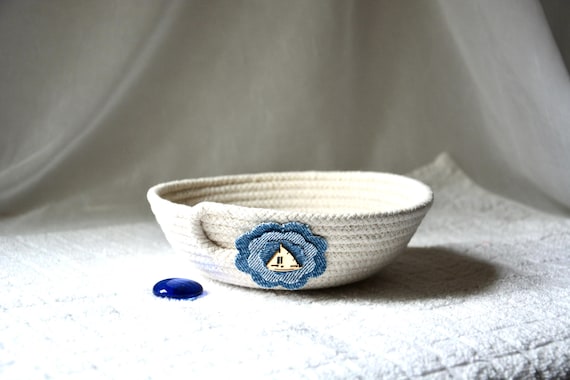 Nautical Gift Basket, Lakeshore Rope Bowl, 1 Handmade Boat Key Basket, Sailboat Coiled Rope Basket, Small Candy Dish, Birthday Gift Basket