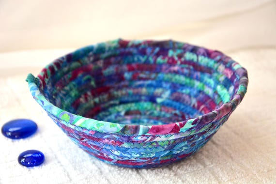 Blue Artisan Basket, 1 Handmade Batik Fabric Key Bowl, Azure Blue Candy Bowl, Coastal Gift Basket, Small Ring Dish, Colorful Decor Rope Bowl