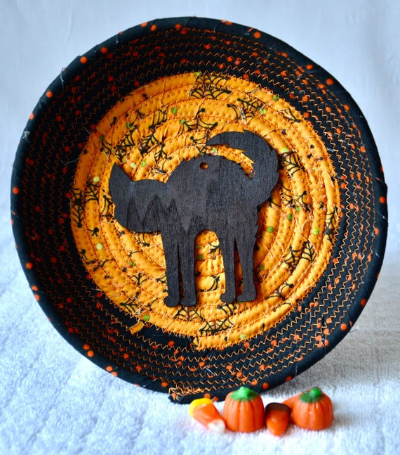 Halloween Wall Hanging, Fall Candy Bowl, Black Cat Basket, Small Door Hanger, Candy Dish, Halloween Wall Art, Fabric Rope Gift Bowl