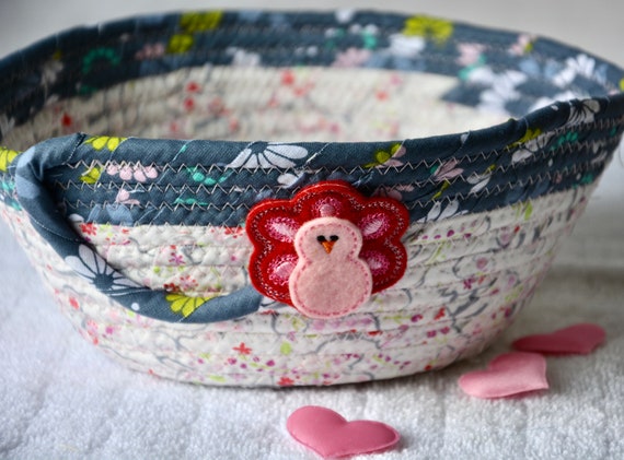 Little Birdie Candy Bowl, Red Birdy Basket, Cute Fabric Basket, 1 Handmade Napkin Basket, Key Bowl, Game Holder, Toy Holder