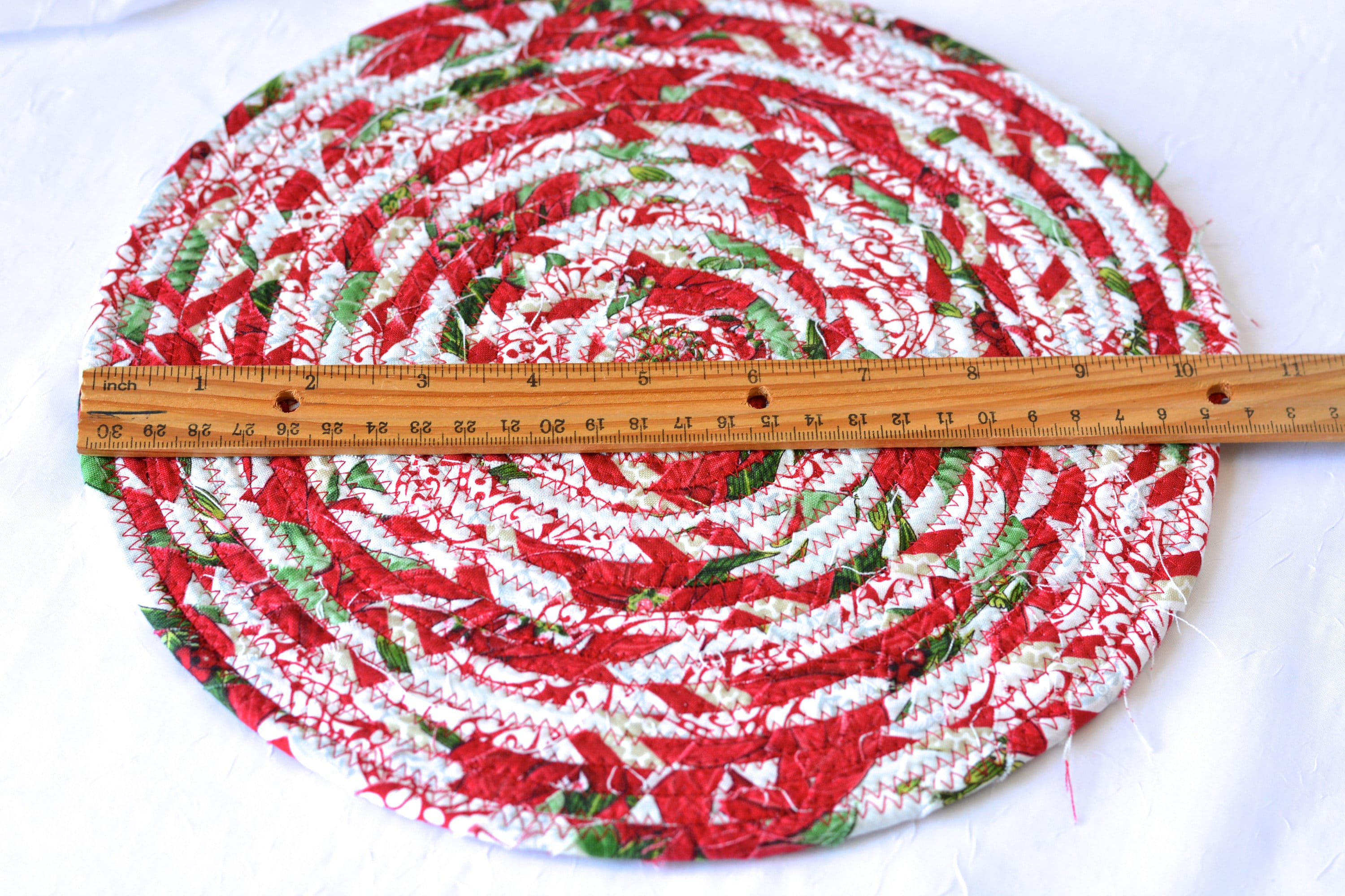 Lovely Christmas Trivets, 2 Handmade Place Mats, 2 Quilted Potholders