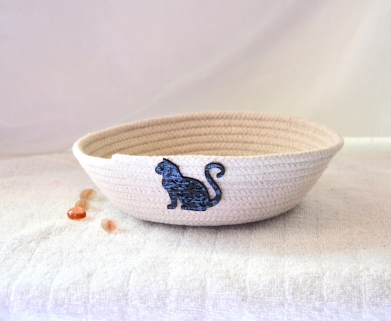 Cat Toy Bowl, Handmade Rope Basket, Outdoor Patio Clothesline Basket, Phone Holder, Rustic Yarn Bowl,  hand coiled country basket