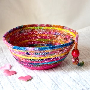 Pink Artisan Candy Dish, 1 Handmade Fabric Rope Bowl, Boho Trinket Ring Dish, Unique Gift Basket, Country Cottage  Bowl, Key Change Bowl
