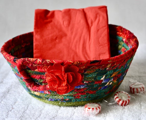 Christmas Napkin Basket, 1 Holiday Candy Bowl, Homemade Fruit Bowl, Christmas Decoration, Unique Gift Basket, Handmade Fabric Rope Basket