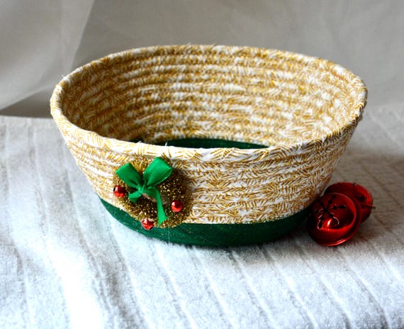 Christmas Gift Basket, Golden Wreath Candy Bowl, Holiday Key Basket, 1 Handmade Christmas Decor Bowl, Christmas Ornament Holder