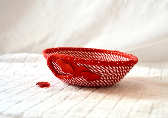 Valentine's Day Candy Bowl, 1 Handmade Fabric Rope Basket, Small Key Holder, Red Heart Trinket Ring Basket