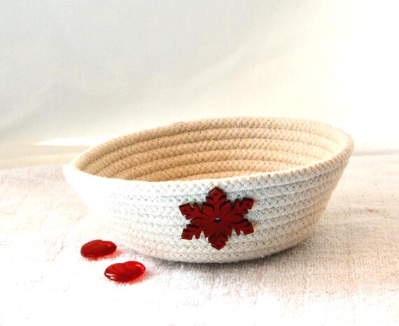 Handmade Winter Snowflake Rope Basket, Red Accent Candy Dish, Key Holder