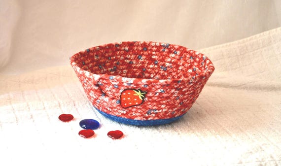 Strawberry Picnic Basket, Red Outdoor Patio Party Bowl, Handmade Fabric Bowl, Summer Desk Basket, Kitchen Napkin Holder, Cute Gift Basket