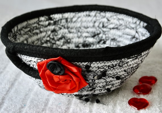 Black Candy Dish, Handmade Fabric Bowl, Key Tray, Small Black and White Basket, Desk Accessory Basket, Red Rose Bowl, Artisan Quilted